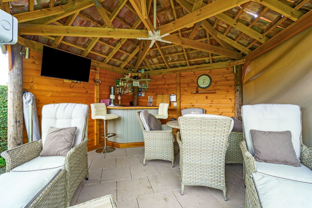 Additional image 15 of 5 bed detached house for saleBarton Street, Ashby-Cum-Fenby, Grimsby DN37