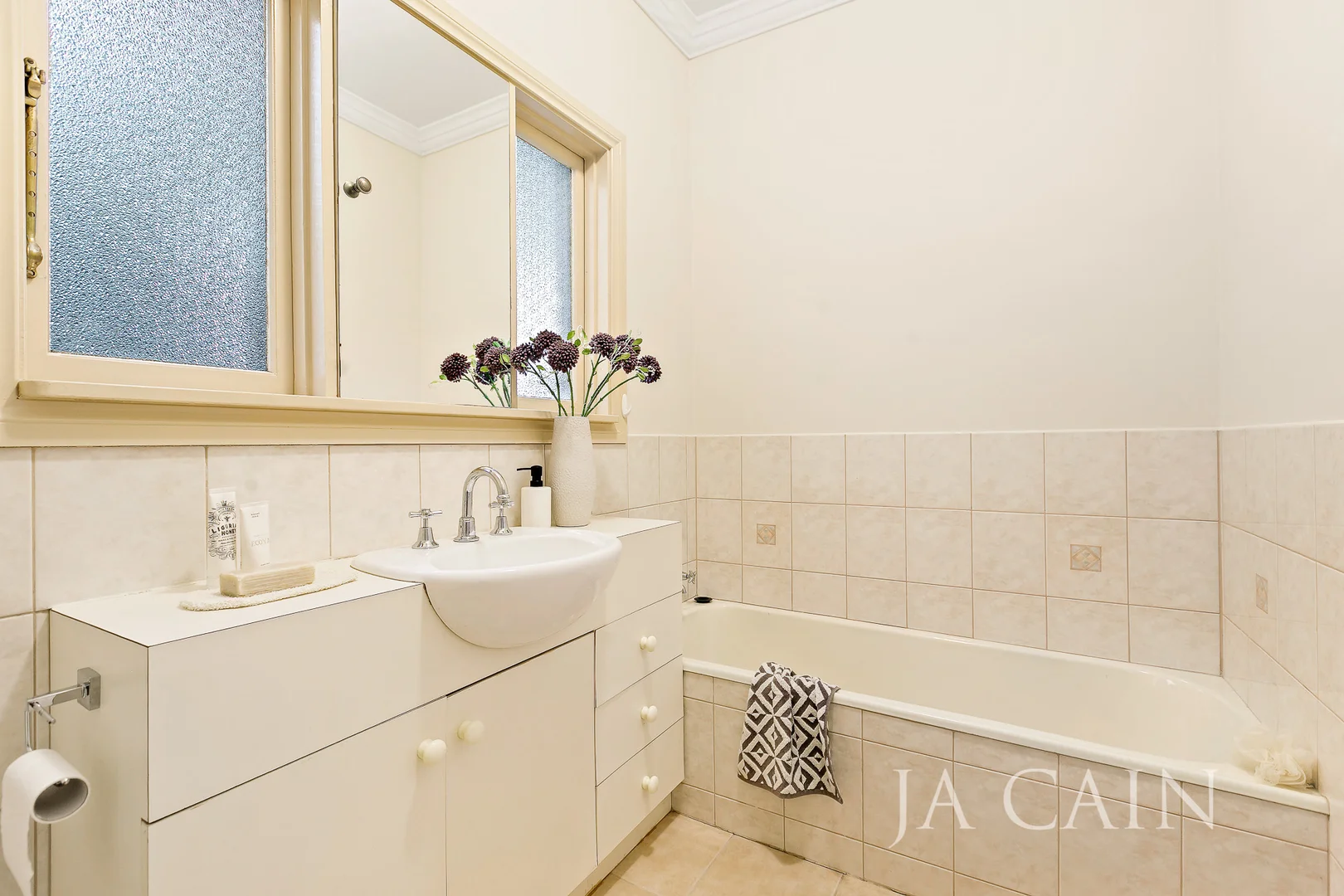 Additional image 9 of 1/4 Douglas Street, Ashwood VIC 3147