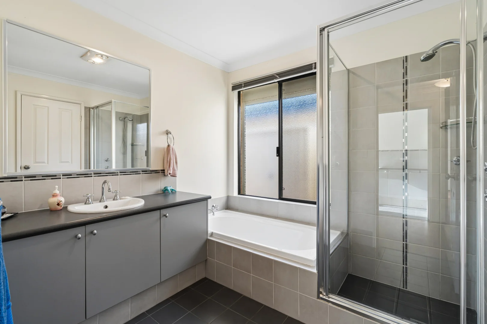 Additional image 17 of 30 Claridge Circle, Thornlie WA 6108