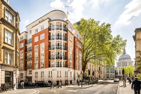 Little Britain, London EC1A