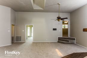 303 Mountain Echo, San Antonio, TX, 78260 photo 2