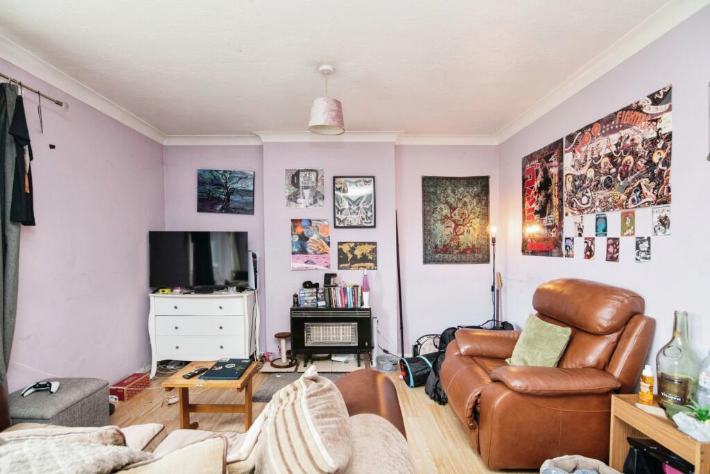 Haden Hill Road, Halesowen, B63 photo 4