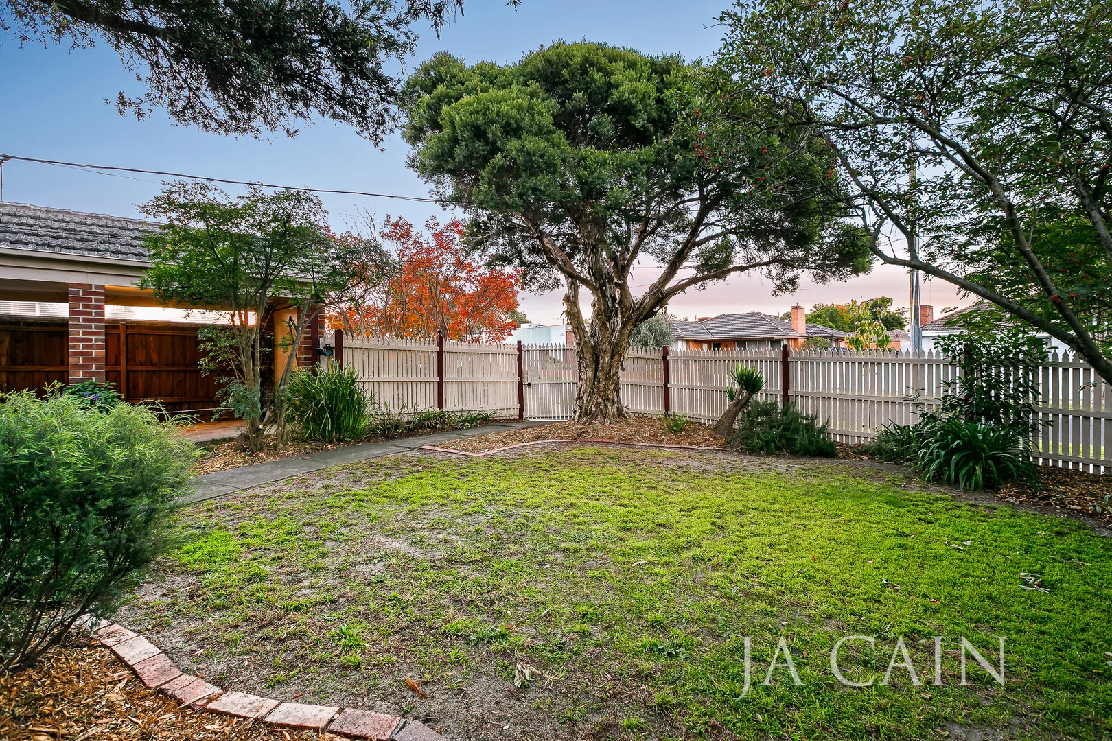 Additional image 12 of 1/4 Douglas Street, Ashwood VIC 3147