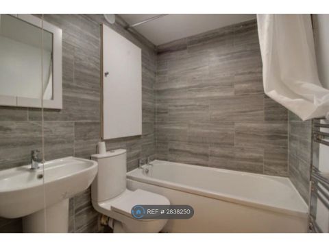 Moss House Close, Birmingham B15