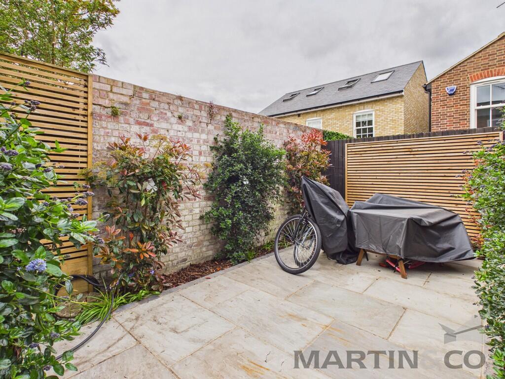 College Place, St Albans photo 3