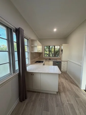 Additional image 11 of 209 Scarborough Road, Scarborough QLD 4020