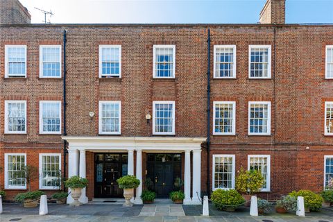 Chelsea Square, London SW3