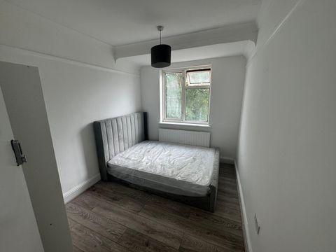 Fleetwood Road, London NW10, Room to rent