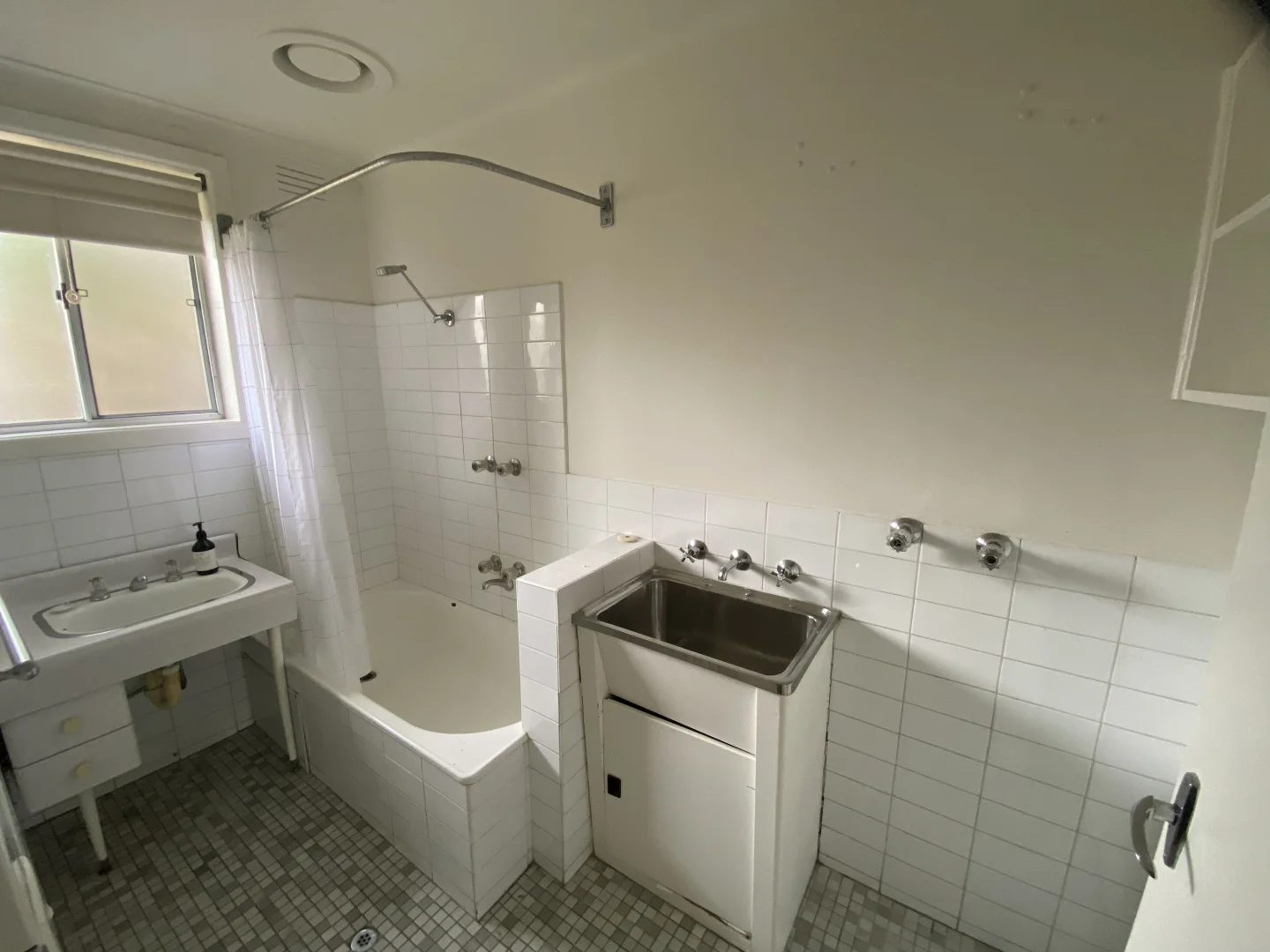 Additional image 4 of 2/4 Simpsons Road, Box Hill VIC 3128