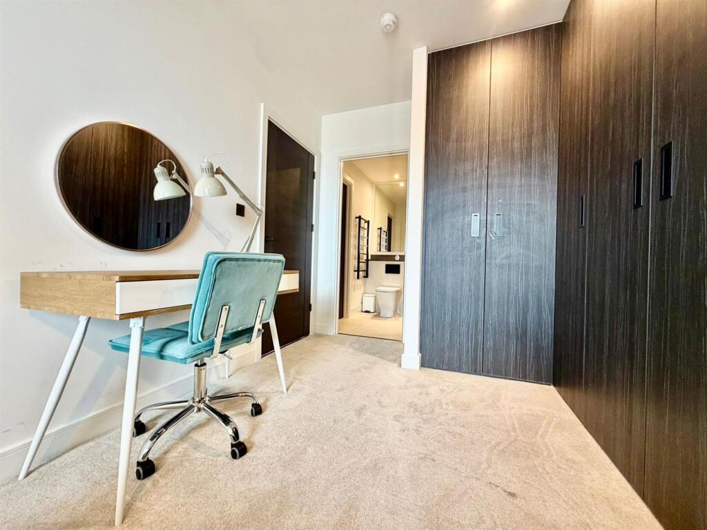 Additional image 11 of LUXURY SHOW HOME- Snow Hill Wharf, Birmingham, B4