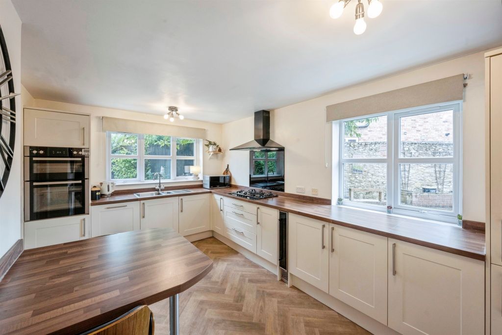 Additional image 4 of 4 bed detached house for saleGrove Street, Kirton Lindsey, Gainsborough DN21