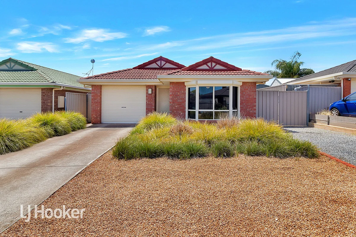11 Glastonbury Way, Craigmore SA 5114