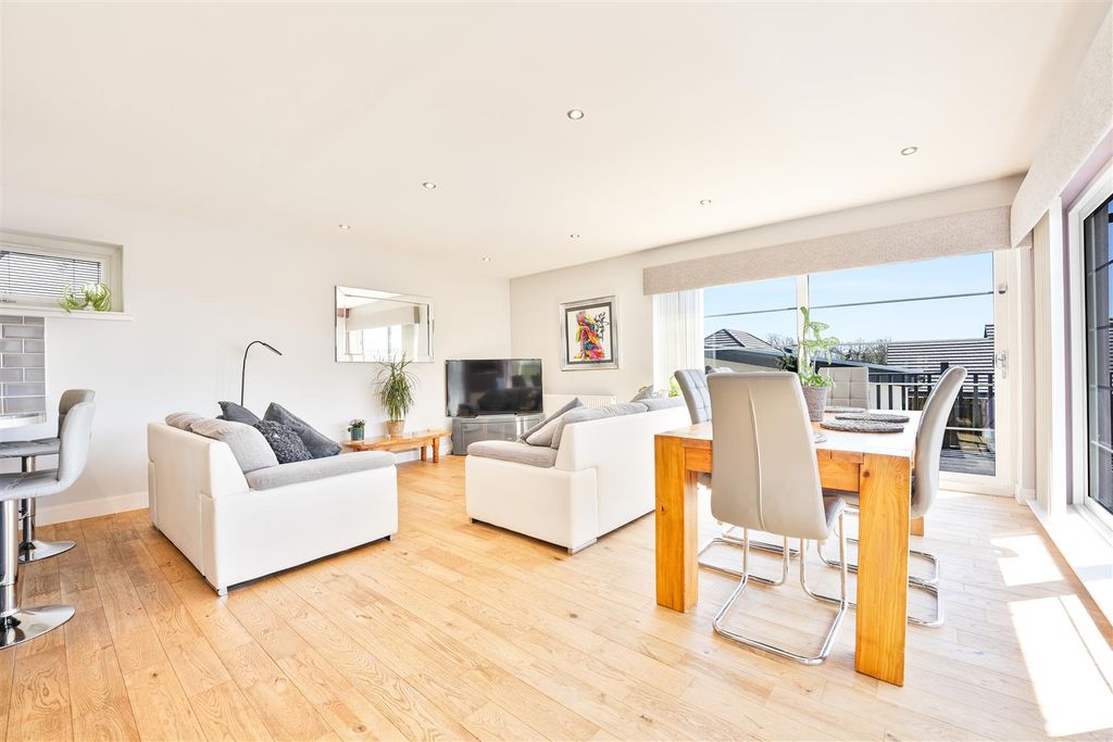 Additional image 8 of 4 bed detached house for saleBraidwood Road, Braidwood, Carluke ML8