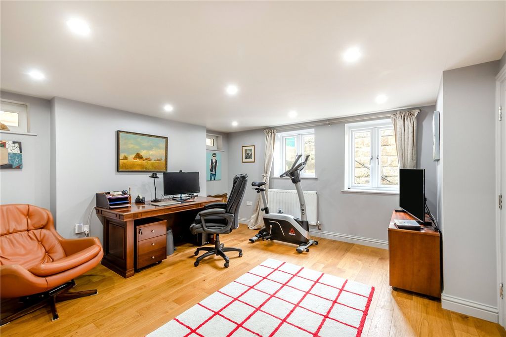 Additional image 6 of 3 bed flat for salePark Avenue, Harrogate, North Yorkshire HG2