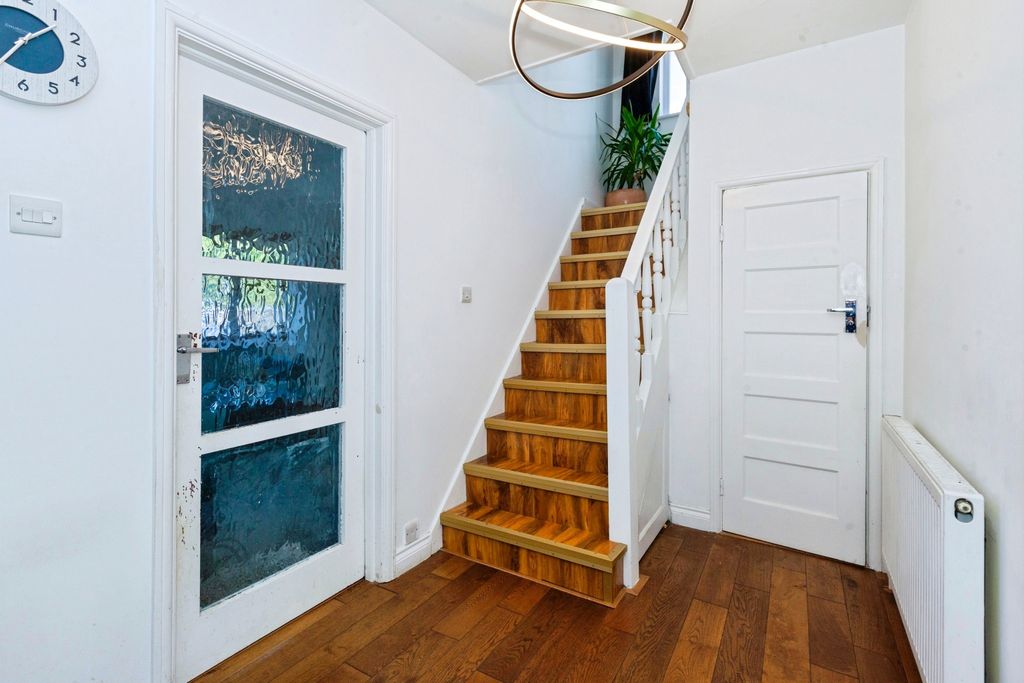 Additional image 10 of 4 bed detached house for saleBath Road, Maidenhead SL6