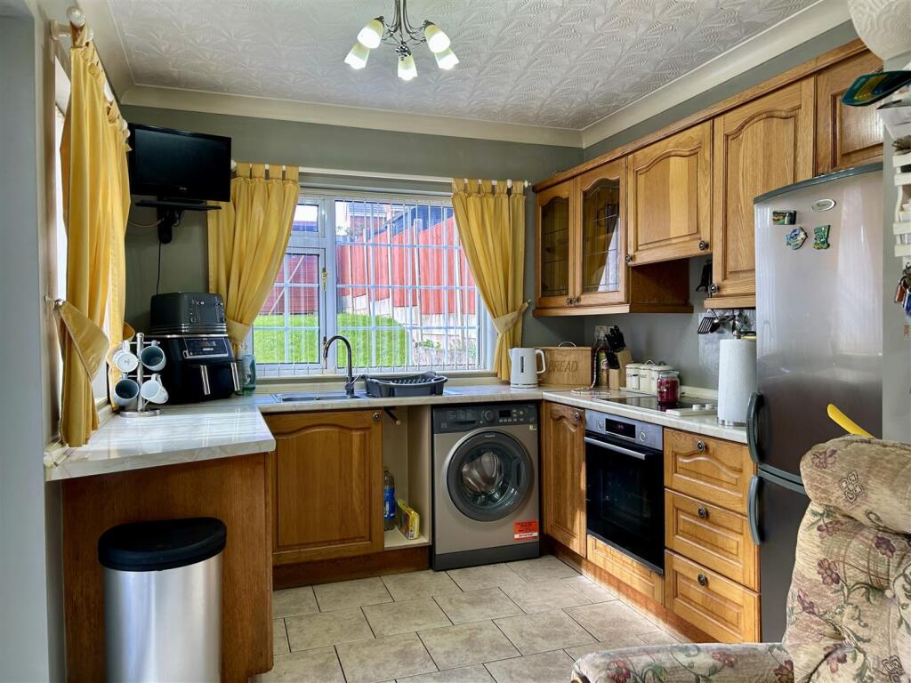 Additional image 5 of Timbertree Crescent, Cradley Heath