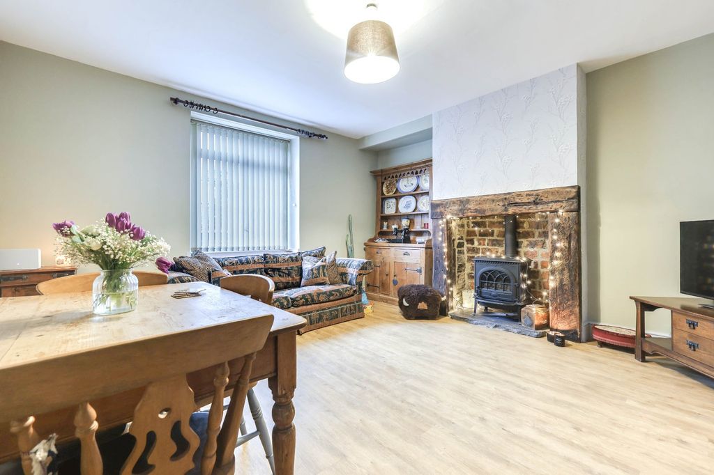 Additional image 2 of 3 bed semi-detached house for saleNorth Street, Rawdon, Leeds, West Yorkshire LS19