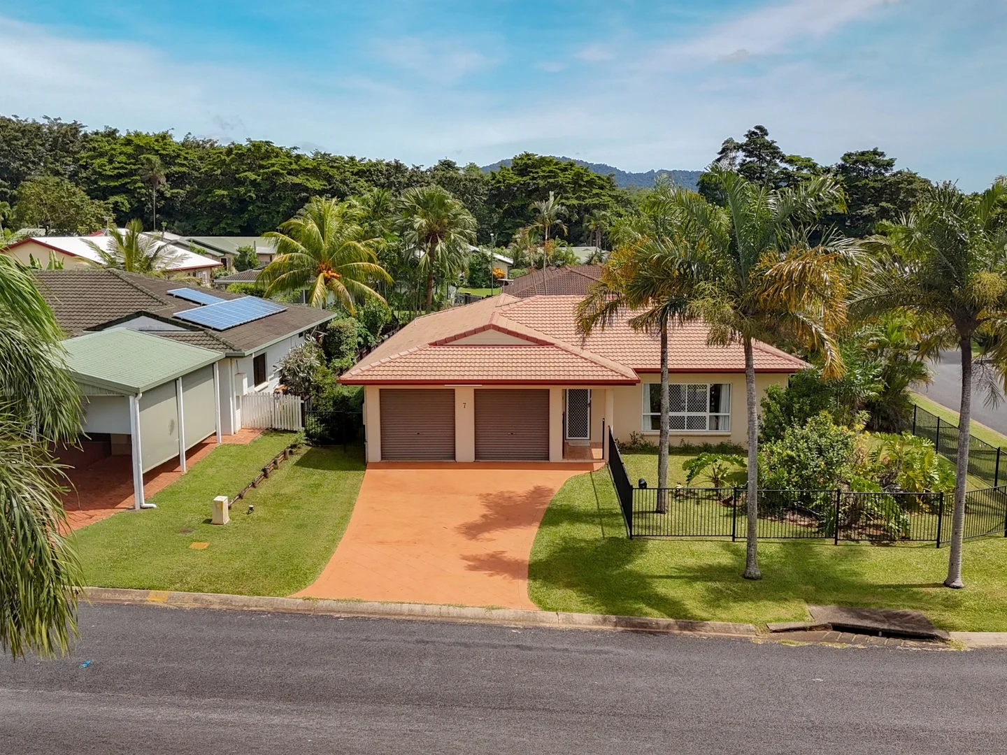 Additional image 31 of 7 Grimes Close, Kanimbla QLD 4870