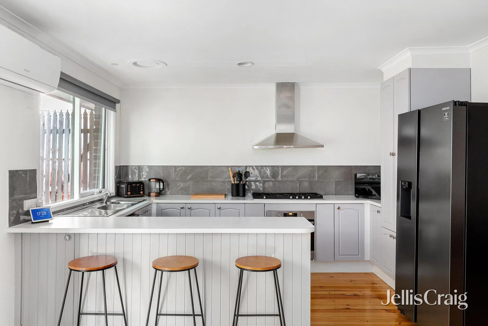 7 Melissa Close, Hurstbridge VIC 3099 photo 5