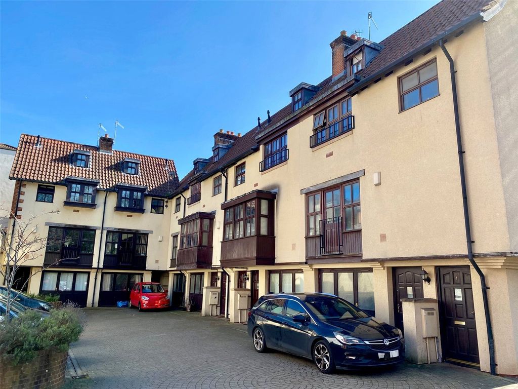 4 bed terraced house for saleBear Yard Mews, Bristol, Somerset BS8