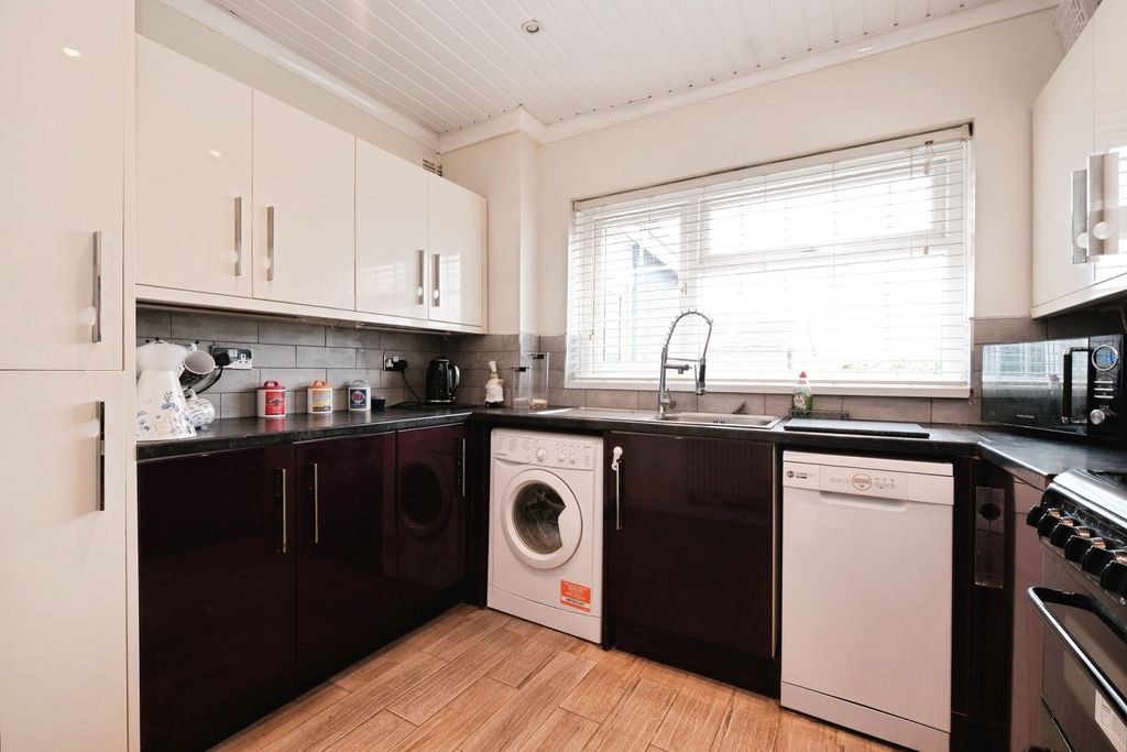 Additional image 6 of 3 bed semi-detached house for saleElgar Close, Blackwood NP12