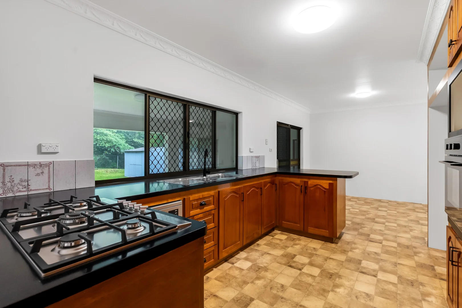 Additional image 8 of 6 Falcon Street, Bayview Heights QLD 4868