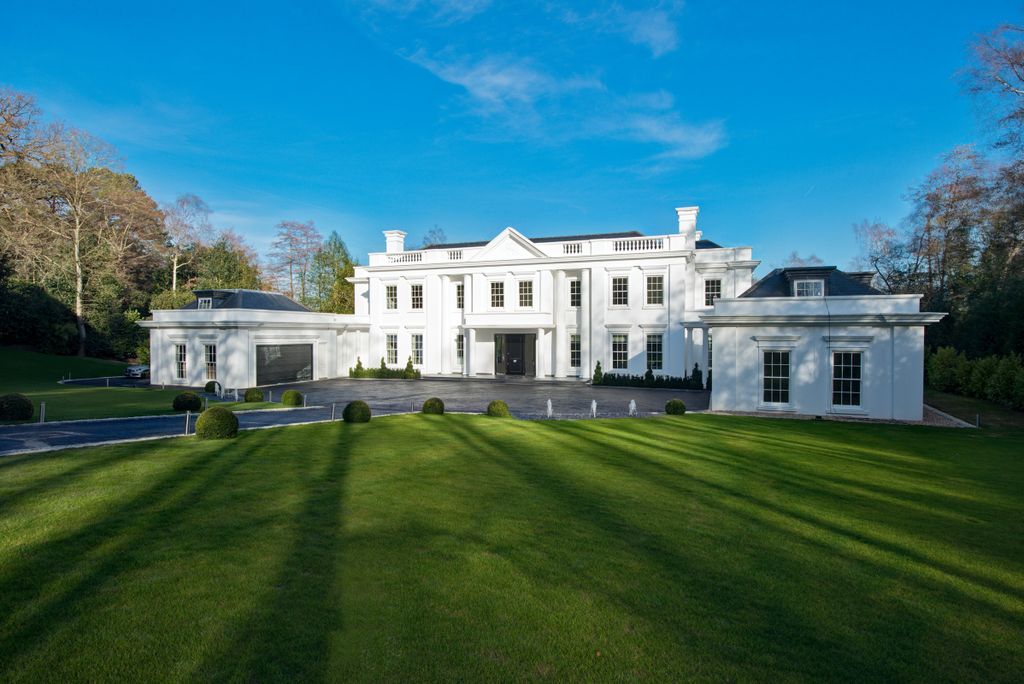 8 bed property for saleMillwood House, East Road, St George's Hill, Weybridge, Surrey KT13, United Kingdom
