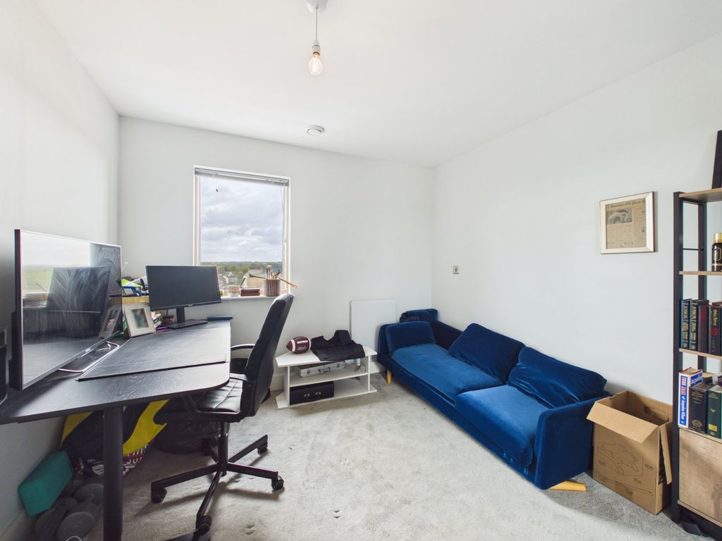 Additional image 6 of 2 bed flat for sale40 Stoke Road, Slough, Berkshire SL2