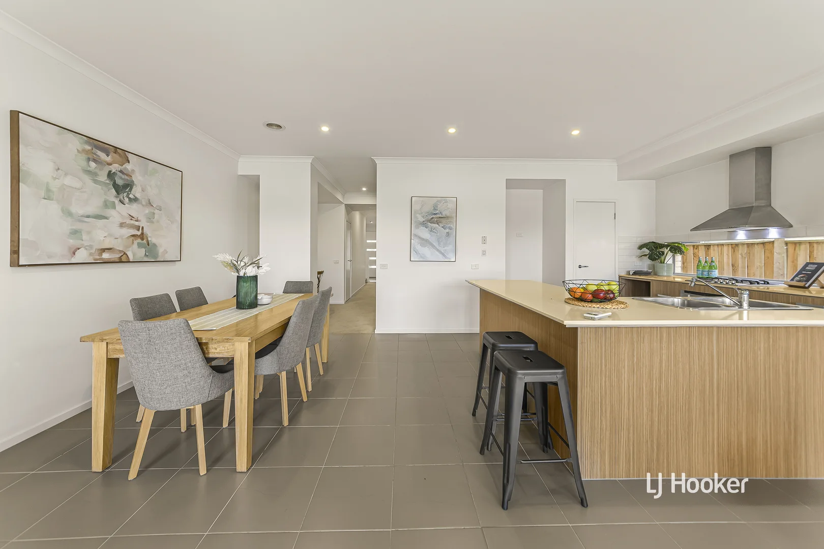 89 Broadbeach Circuit, Point Cook VIC 3030 photo 5