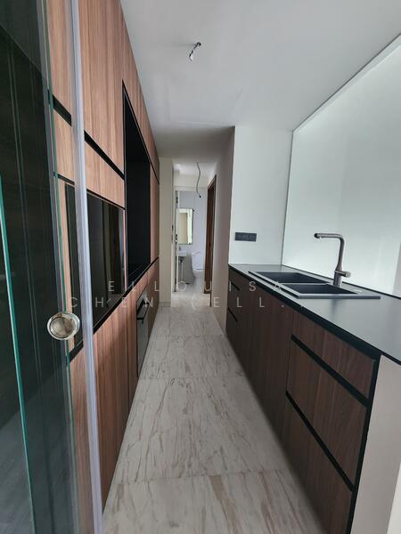 7 Amber Road photo 4