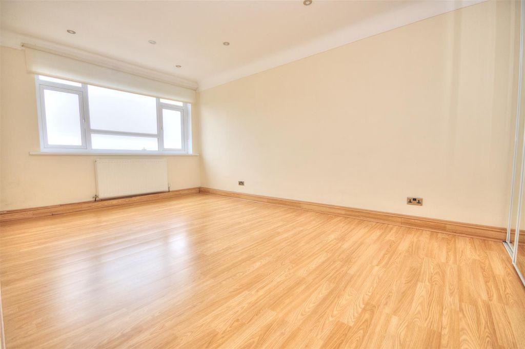 Additional image 8 of 2 bed flat for saleBurbo Bank Road South, Liverpool L23