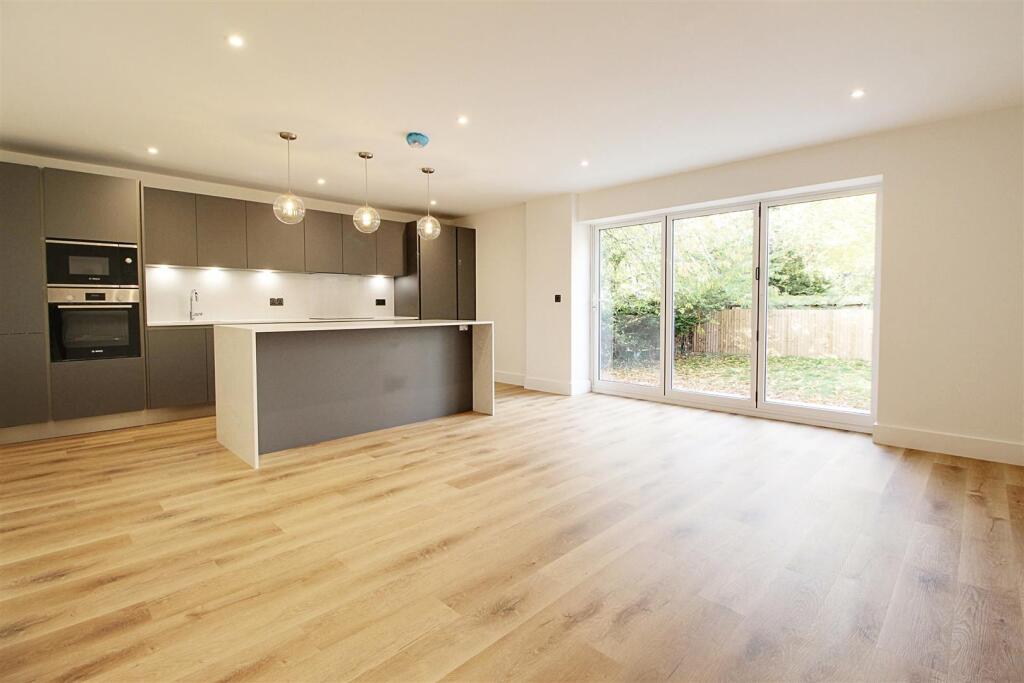 Chiswell Green, St Albans photo 2