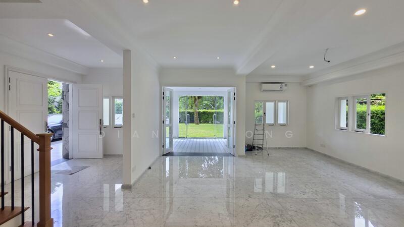 Newly Renovated 4 Bedroom Bungalow at King Albert Park photo 2