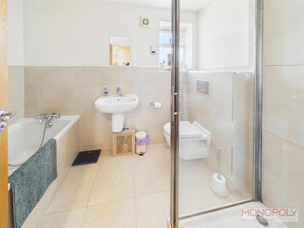 Additional image 8 of 2 bed flat for saleChester Road, Gresford, Wrexham LL12