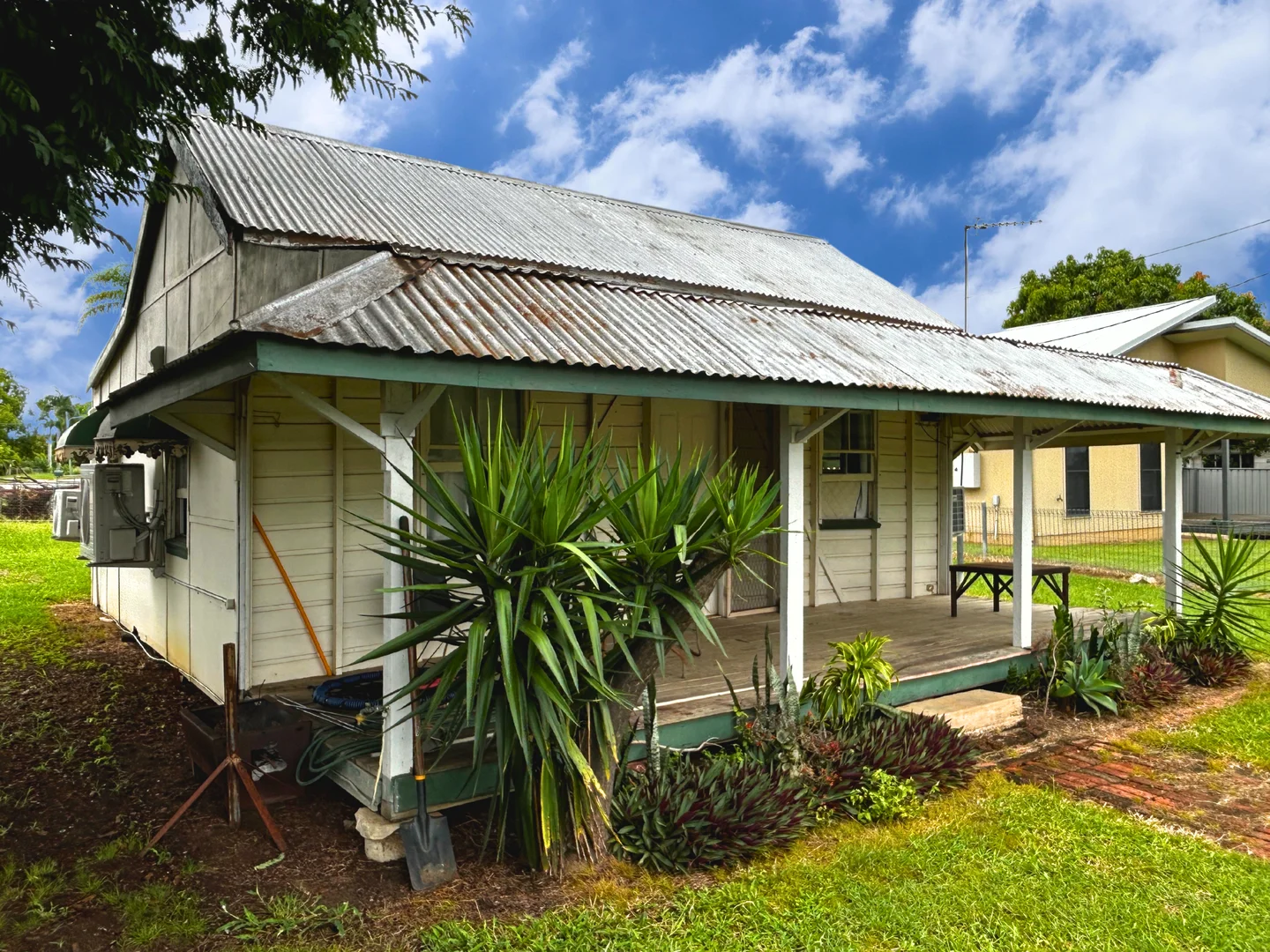 58 Hackett Terrace, Richmond Hill QLD 4820 photo 2