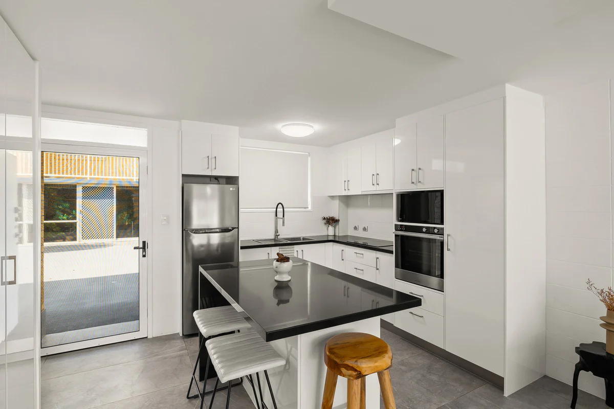 Additional image 2 of 4/286 The Esplanade, Burleigh Heads QLD 4220