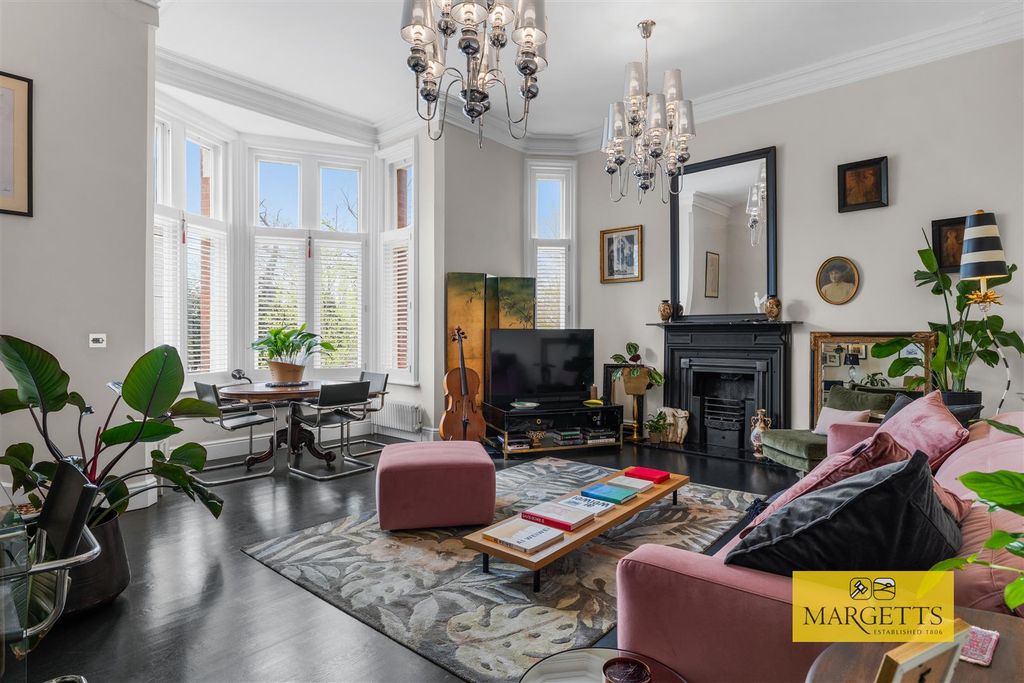 Additional image 3 of 2 bed flat for saleSouthcotes, Warwick New Road, Royal Leamington Spa CV32