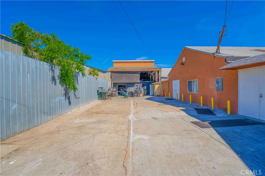 Additional image 57 of 6009 Wilmington Avenue, Los Angeles, CA 90001