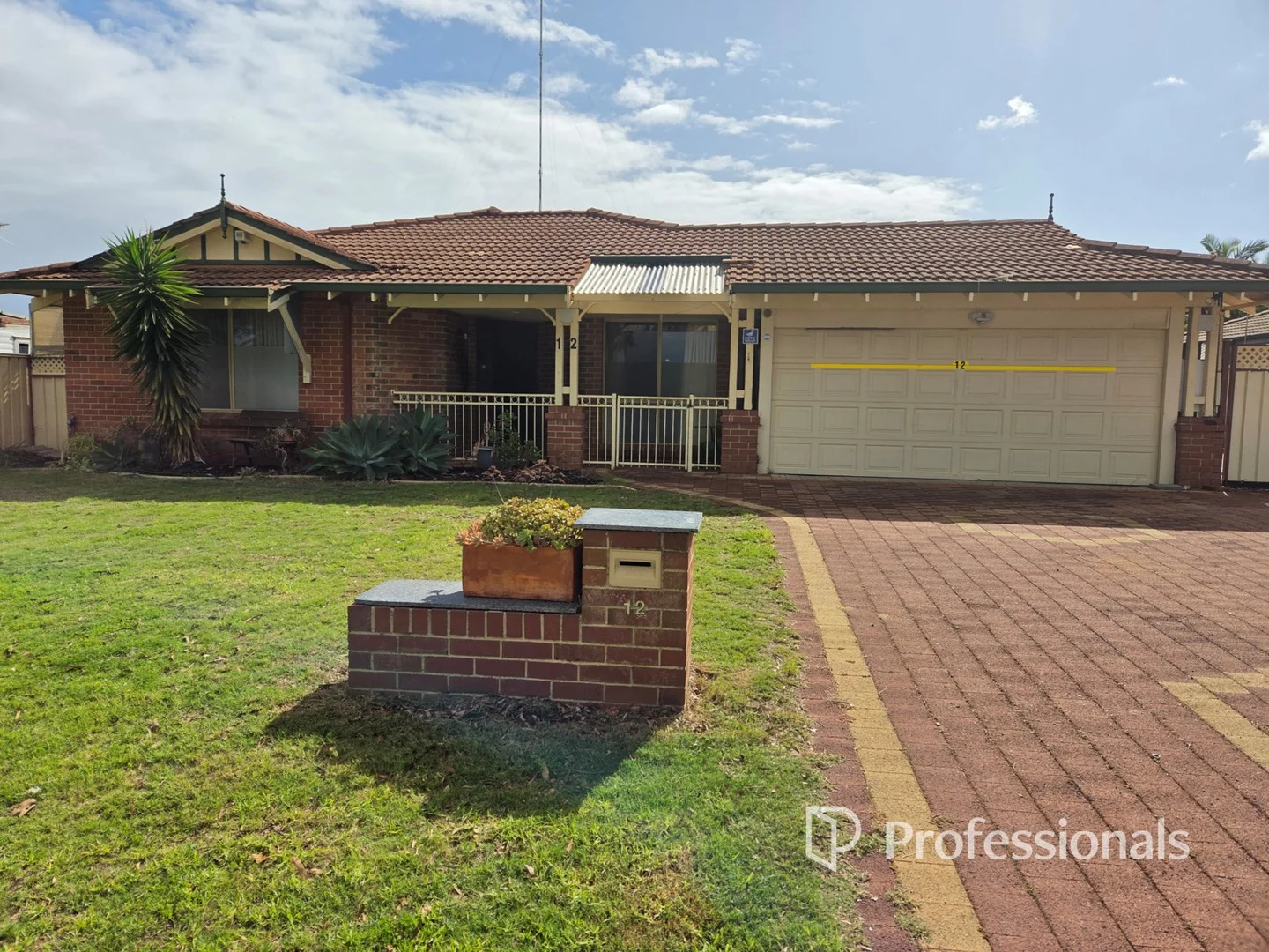 12 Cowin Gardens, Eaton WA 6232