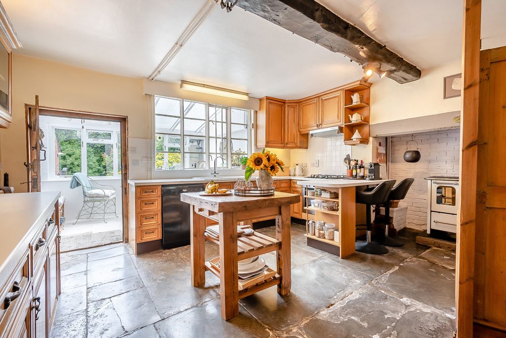 Additional image 2 of 6 bed detached house for salePratts Lane, Mappleborough Green, Warwickshire B80