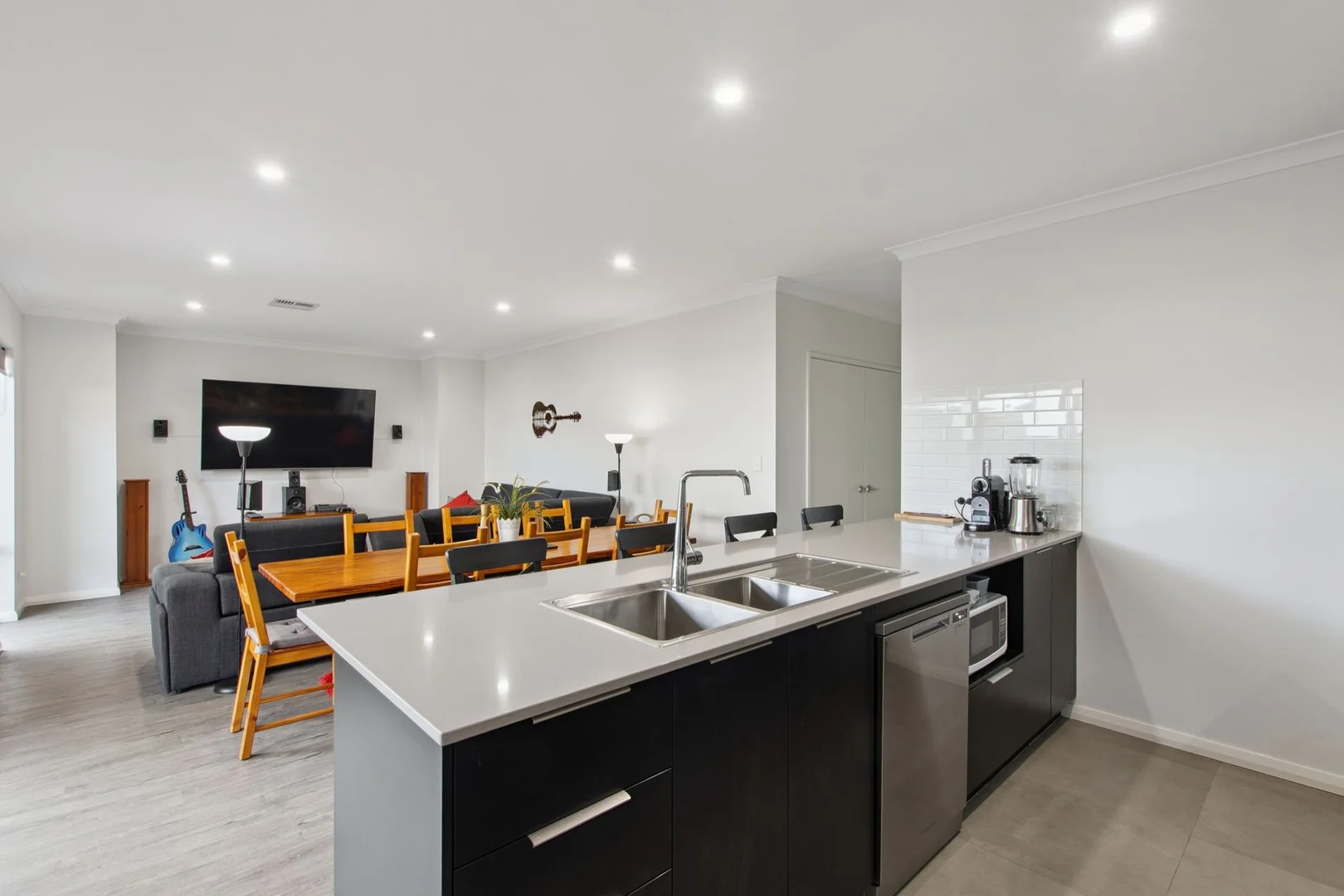 35 Emily Loop, Madeley WA 6065 photo 5