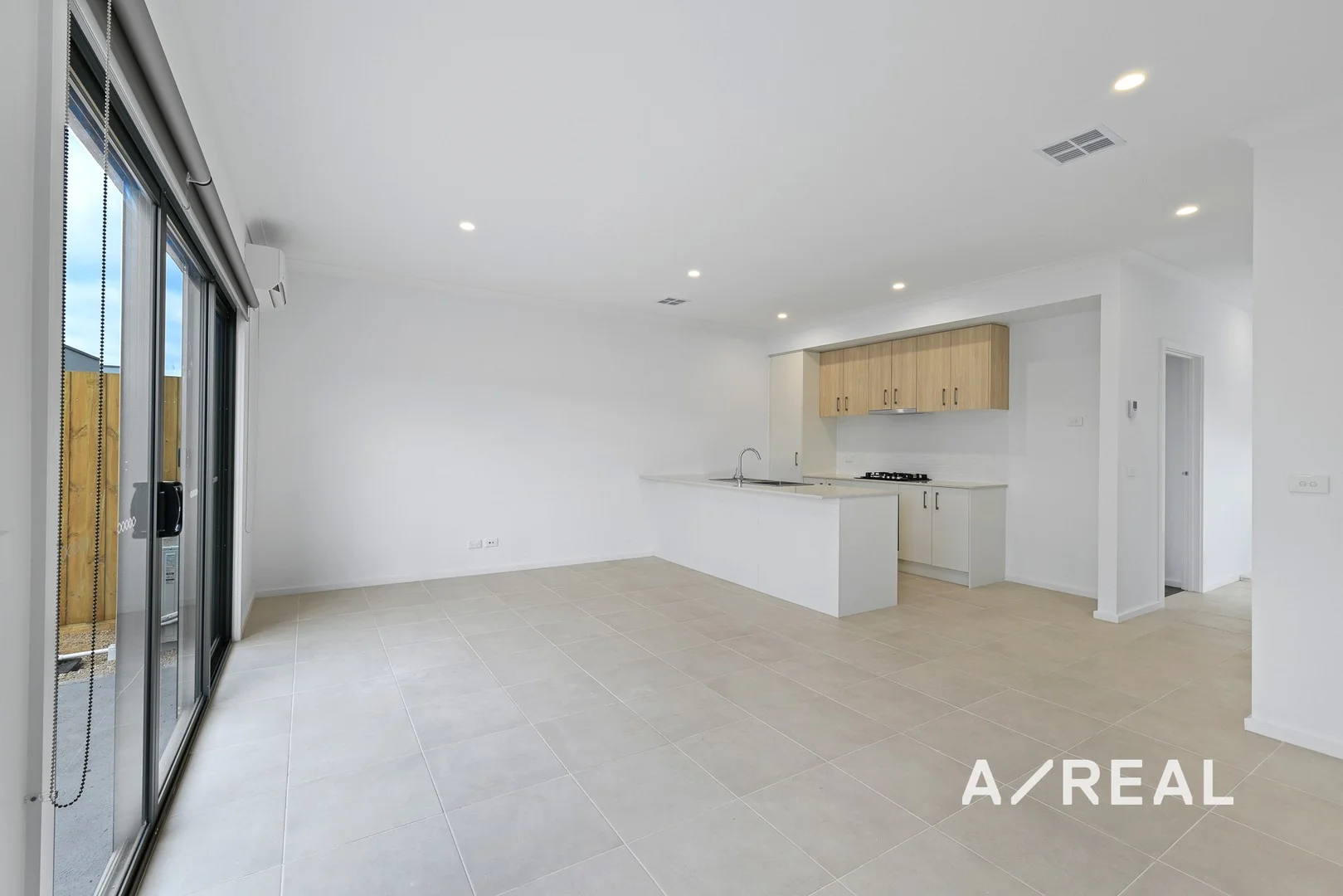 1 Nishi Walk, Deanside VIC 3336 photo 2
