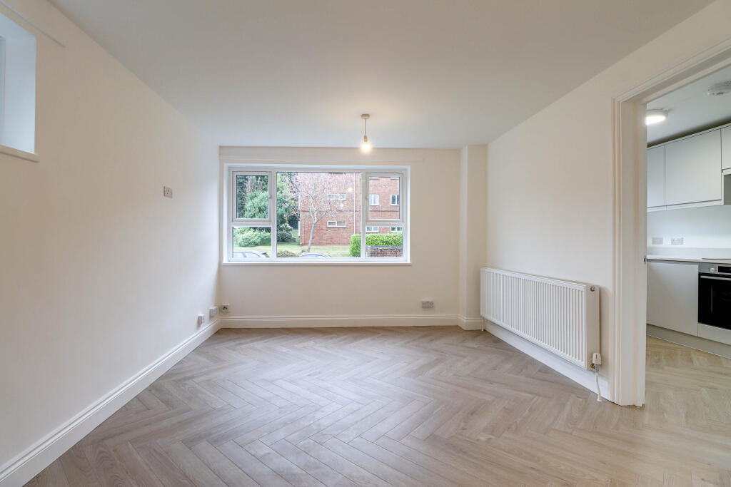 Hillside Road, Harpenden, AL5 photo 2