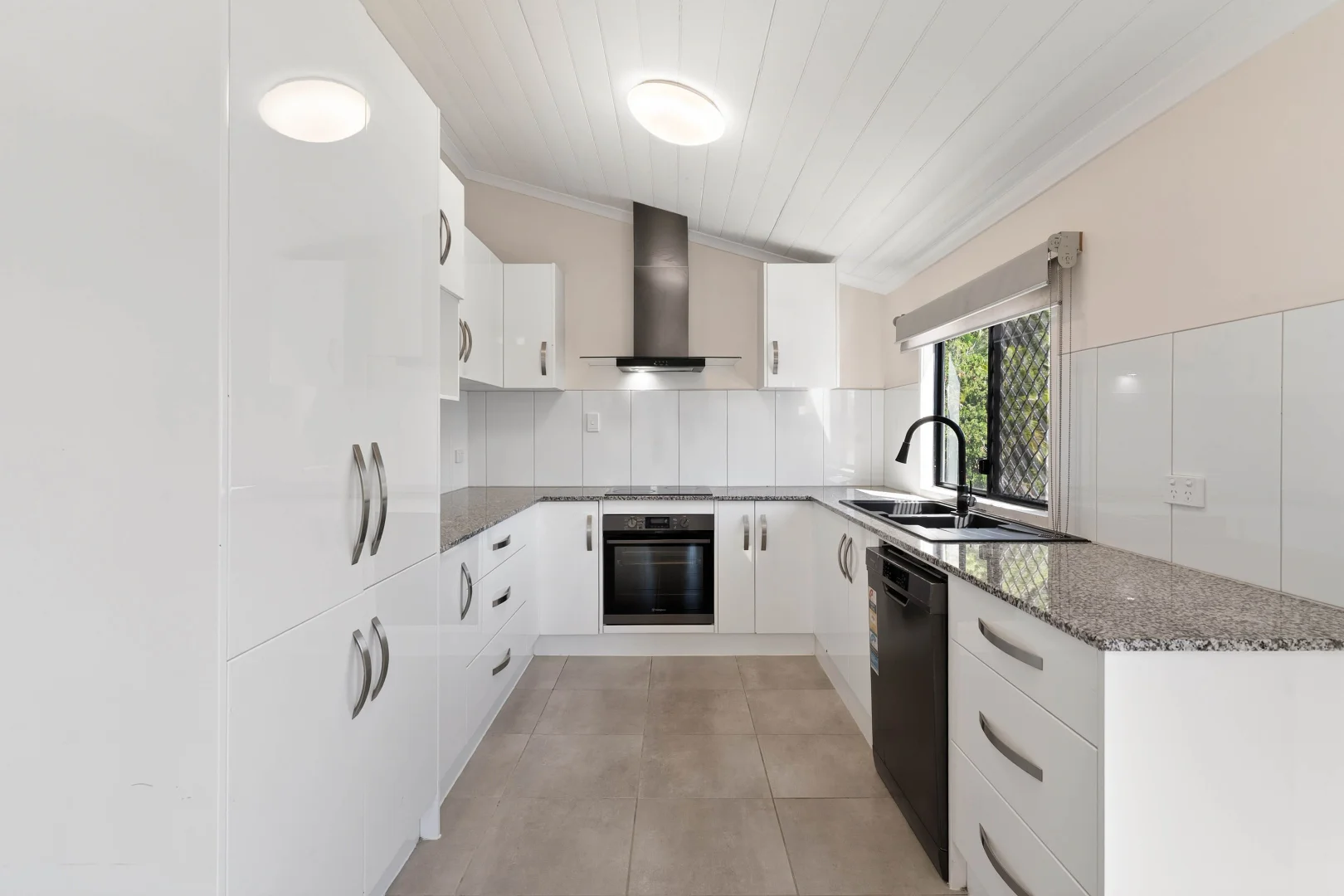 Additional image 2 of 116B Derby Street, Allenstown QLD 4700
