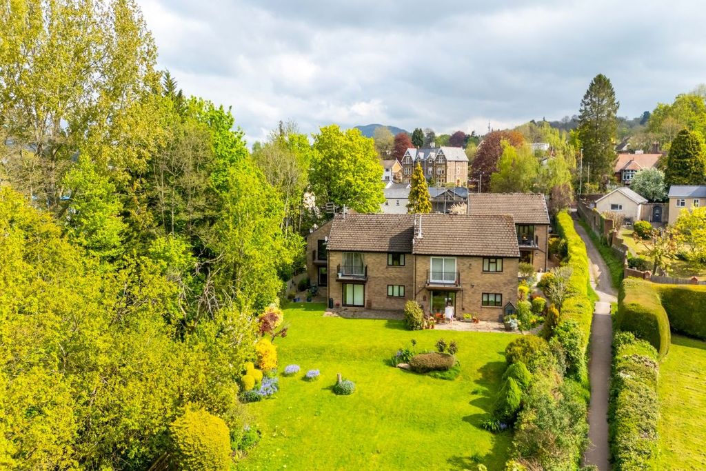 2 bed flat for saleMill Close, Abergavenny NP7