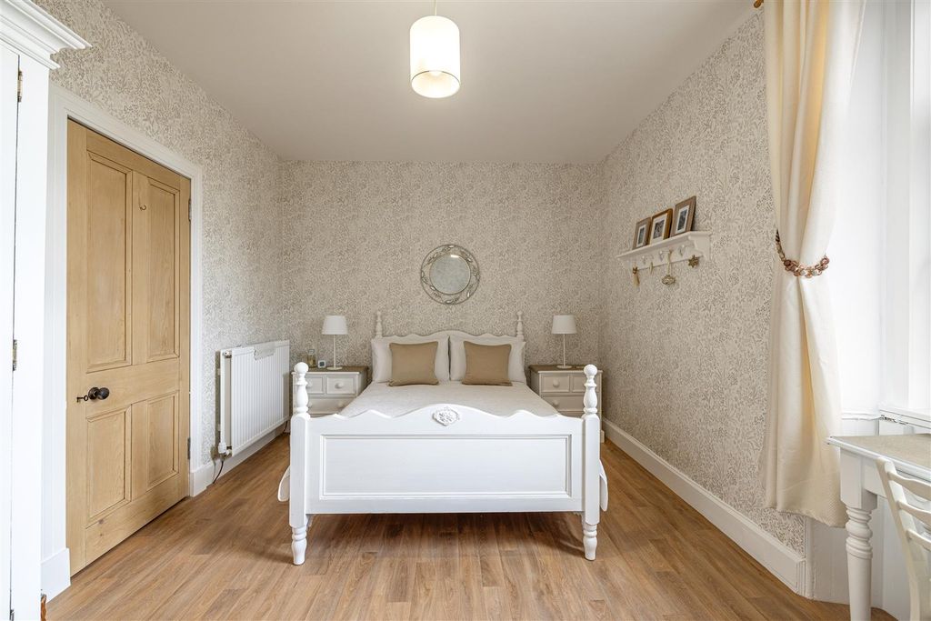 Additional image 12 of 4 bed flat for saleShawpark Road, Selkirk TD7