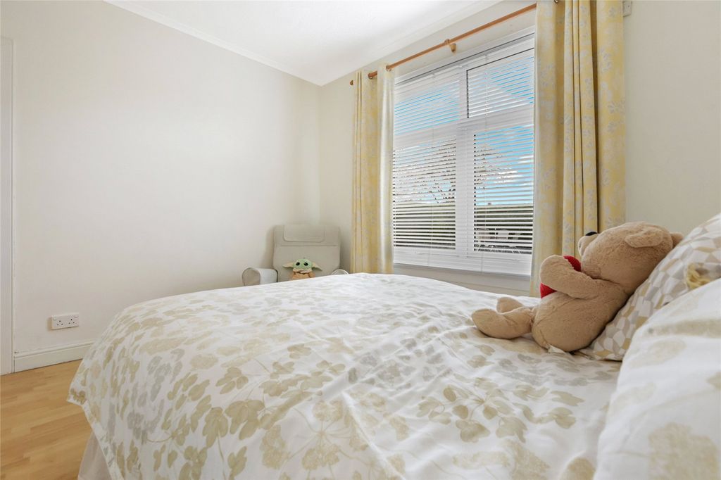 Additional image 12 of 2 bed flat for saleAndrew Drive, Clydebank, Dunbartonshire G81