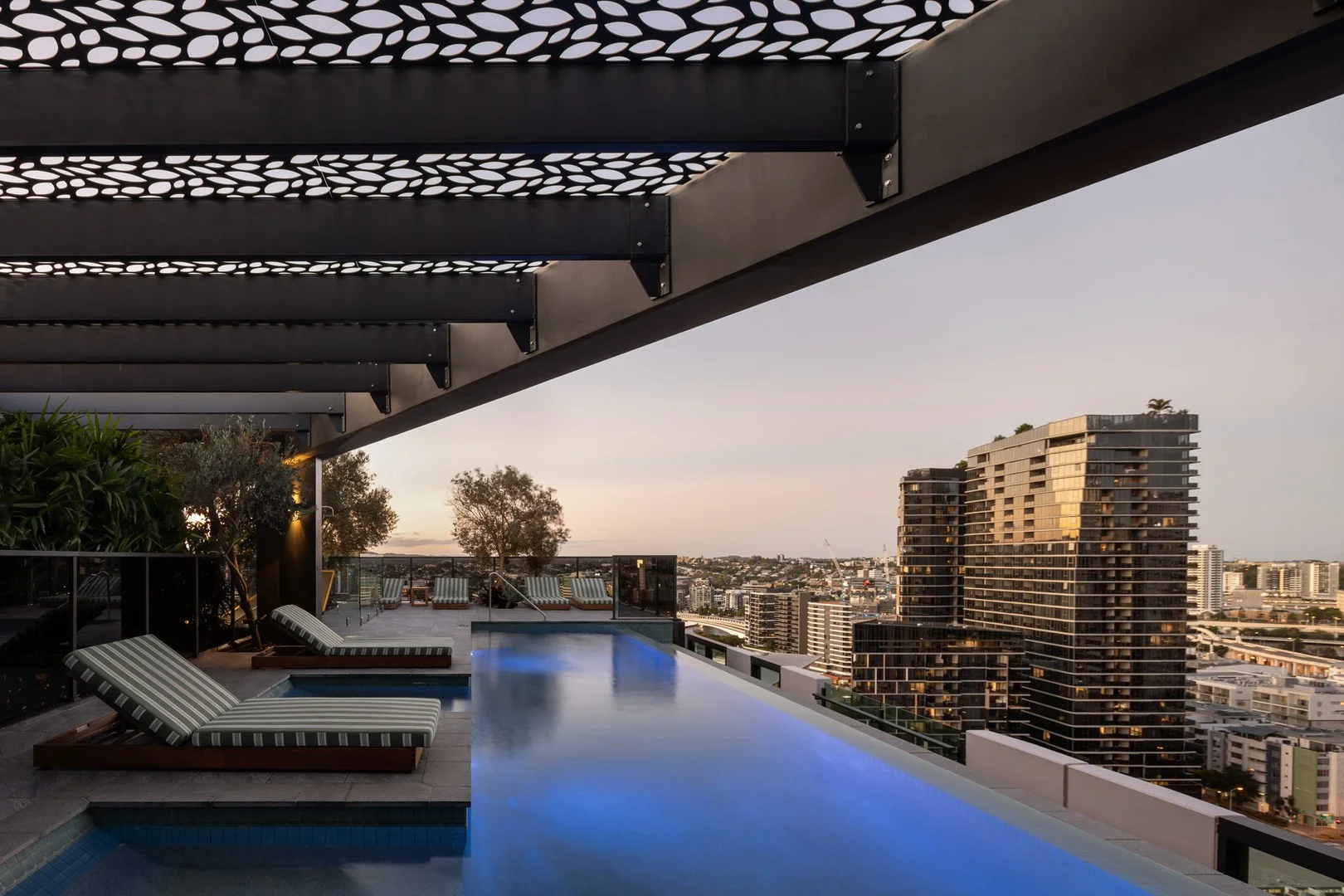 1911/4 Edmondstone Street, South Brisbane QLD 4101
