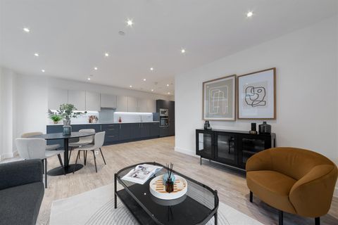 Dukes Road, Walthamstow, London E17, New home