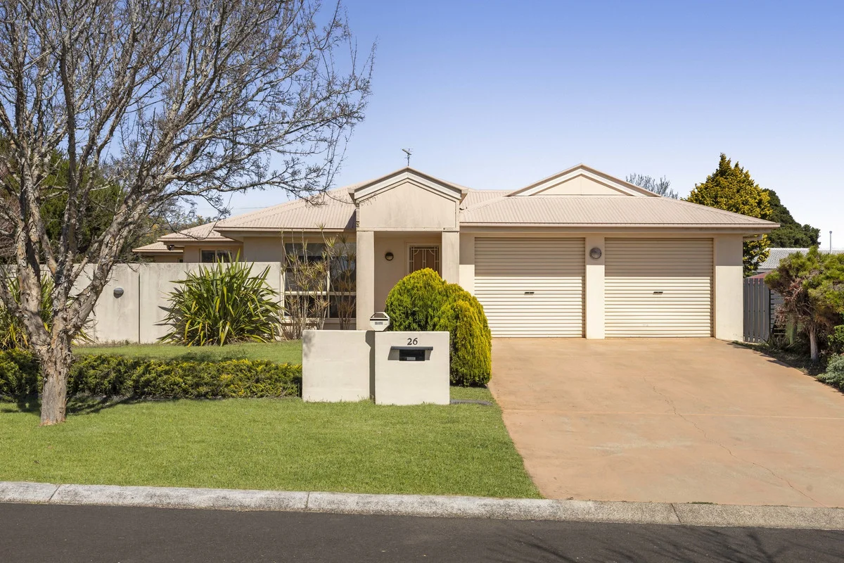 26 Sweetapple Crescent, Centenary Heights QLD 4350